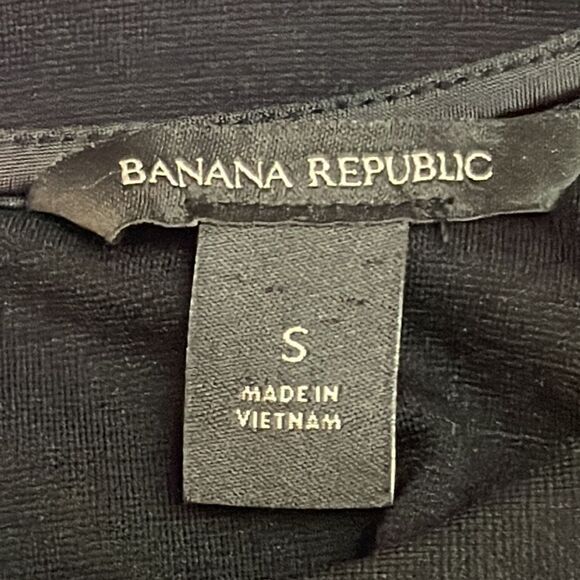 Banana republic sleeveless tank-top blouse - Picture 3 of 3